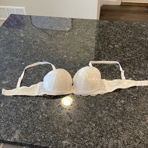 VS Lace bra 34C